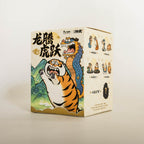 Alexander The Fat Tiger Long Teng Hu Yue blind box de trois quart